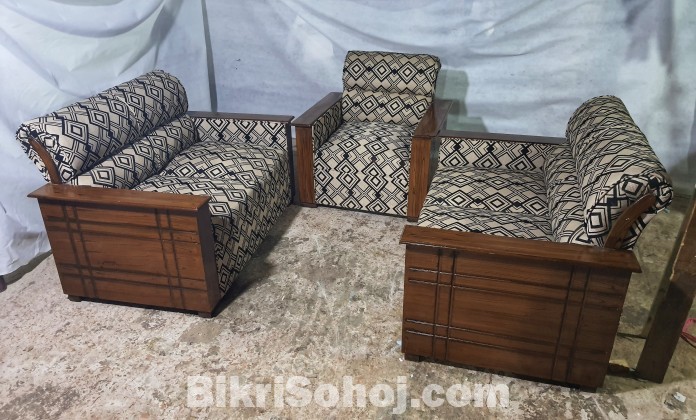 BOX SOFA 5 SEATER